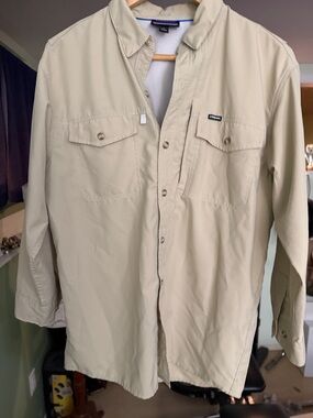 Patagonia Light Khaki Button-Up Shirt Jacket